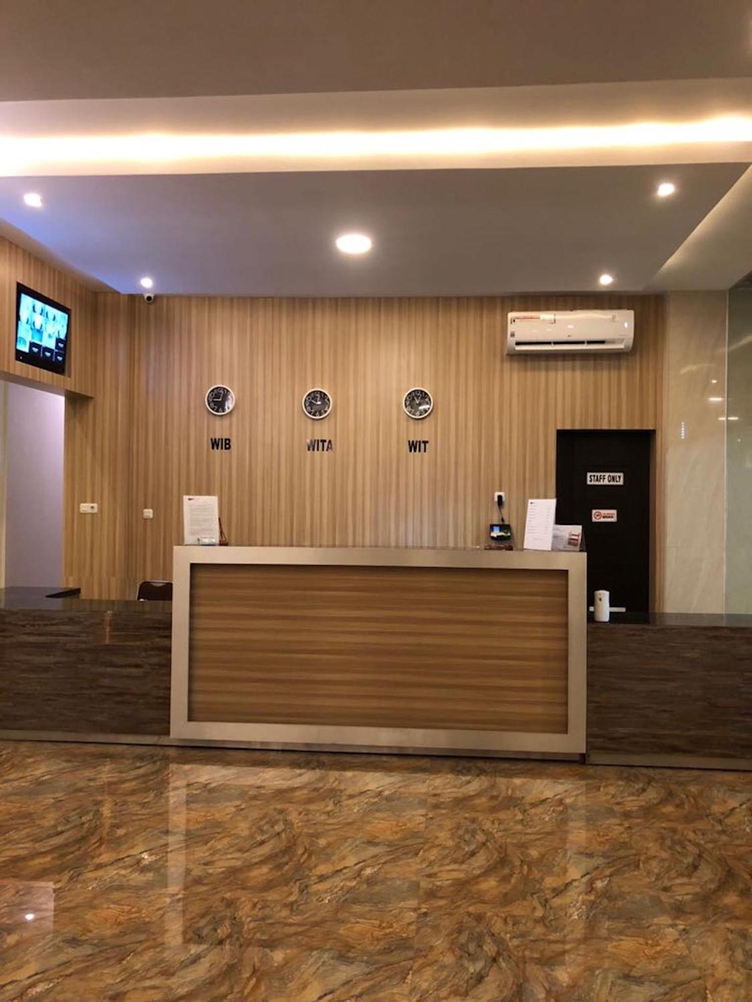 Kirei Hotel Bantaeng Exterior foto